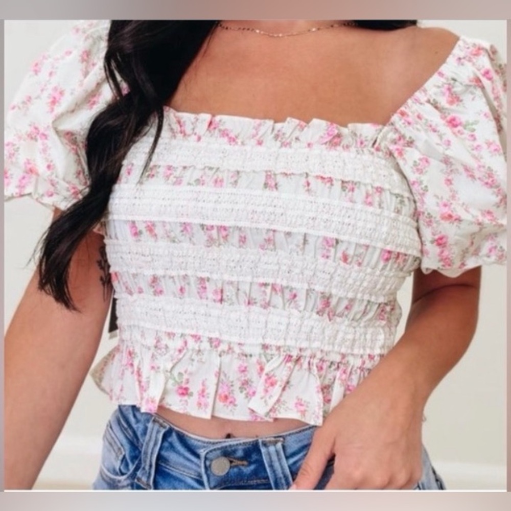 Peach Love California, Floral Smocked semi-Crop with Ruffles, L. NWT.